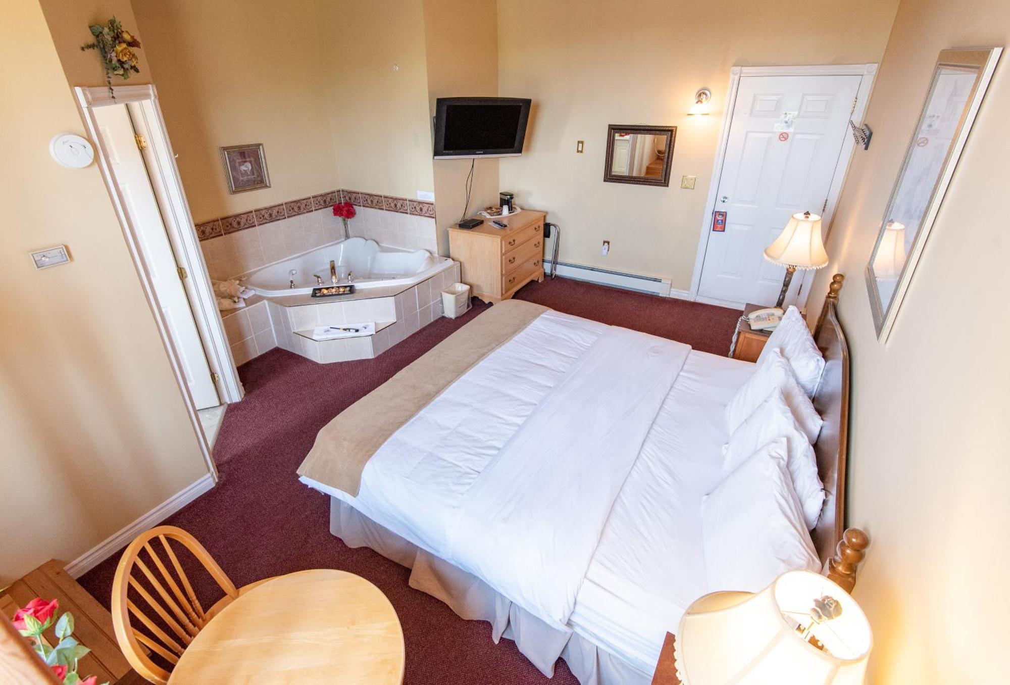 Canadas Best Value Inn & Suites Съмърсайд Екстериор снимка